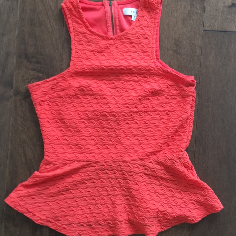 $5 CLEAROUT 
Orange tank peplum top temt size small s zip shirt